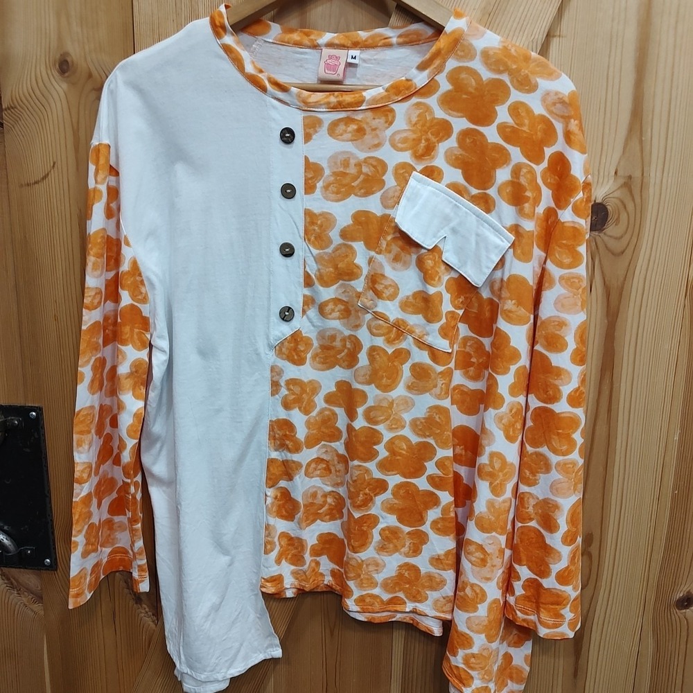 ART TO WEAR THE FUNKY CUPCAKE Orange White SHIRT Asymmetrical Sz Medium Cotton